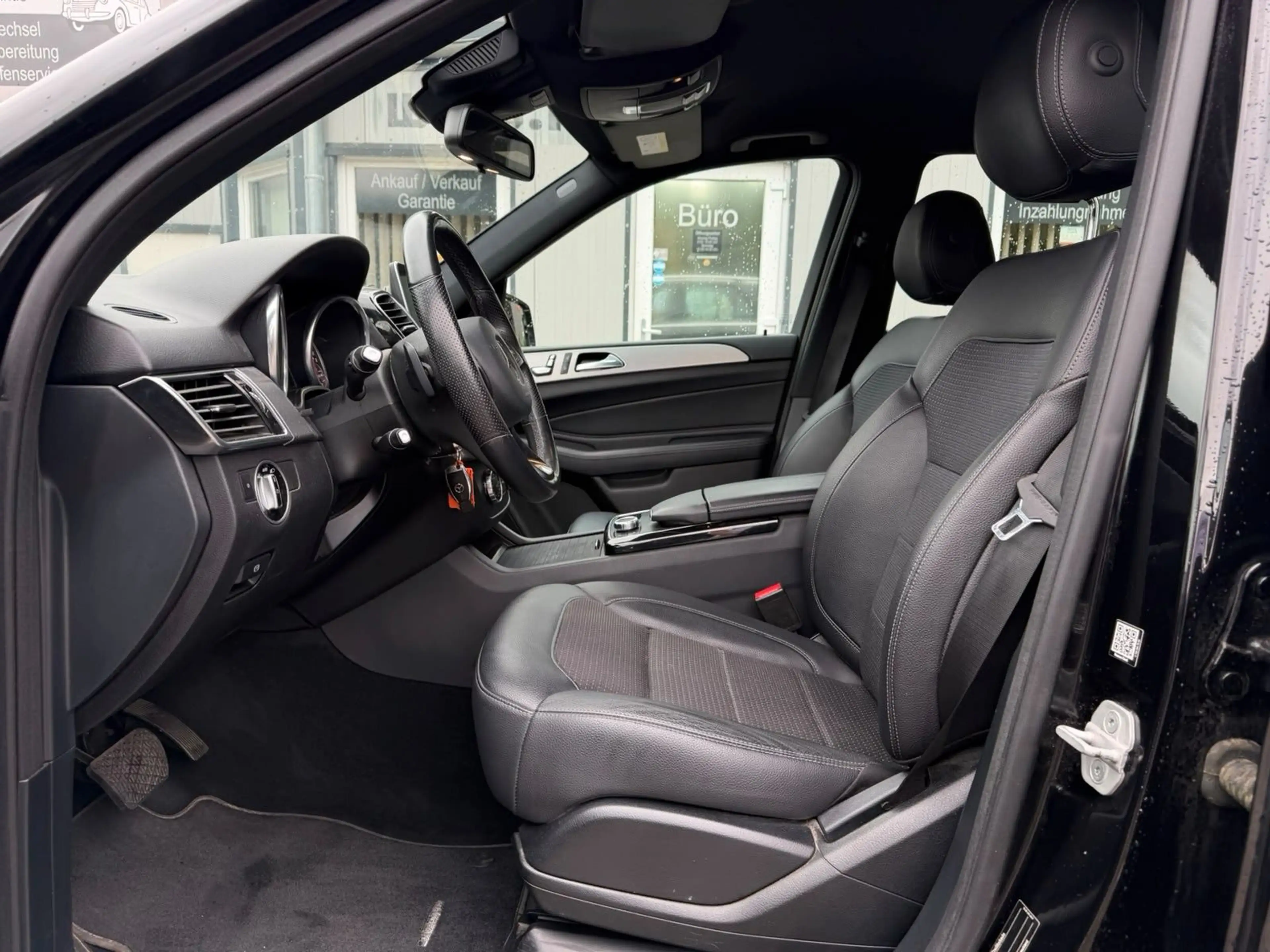 Mercedes-Benz GLE 350 d 4Matic T-LEDER°SZHG°AHK°LED°TEMPOM°MFLR — photo 9