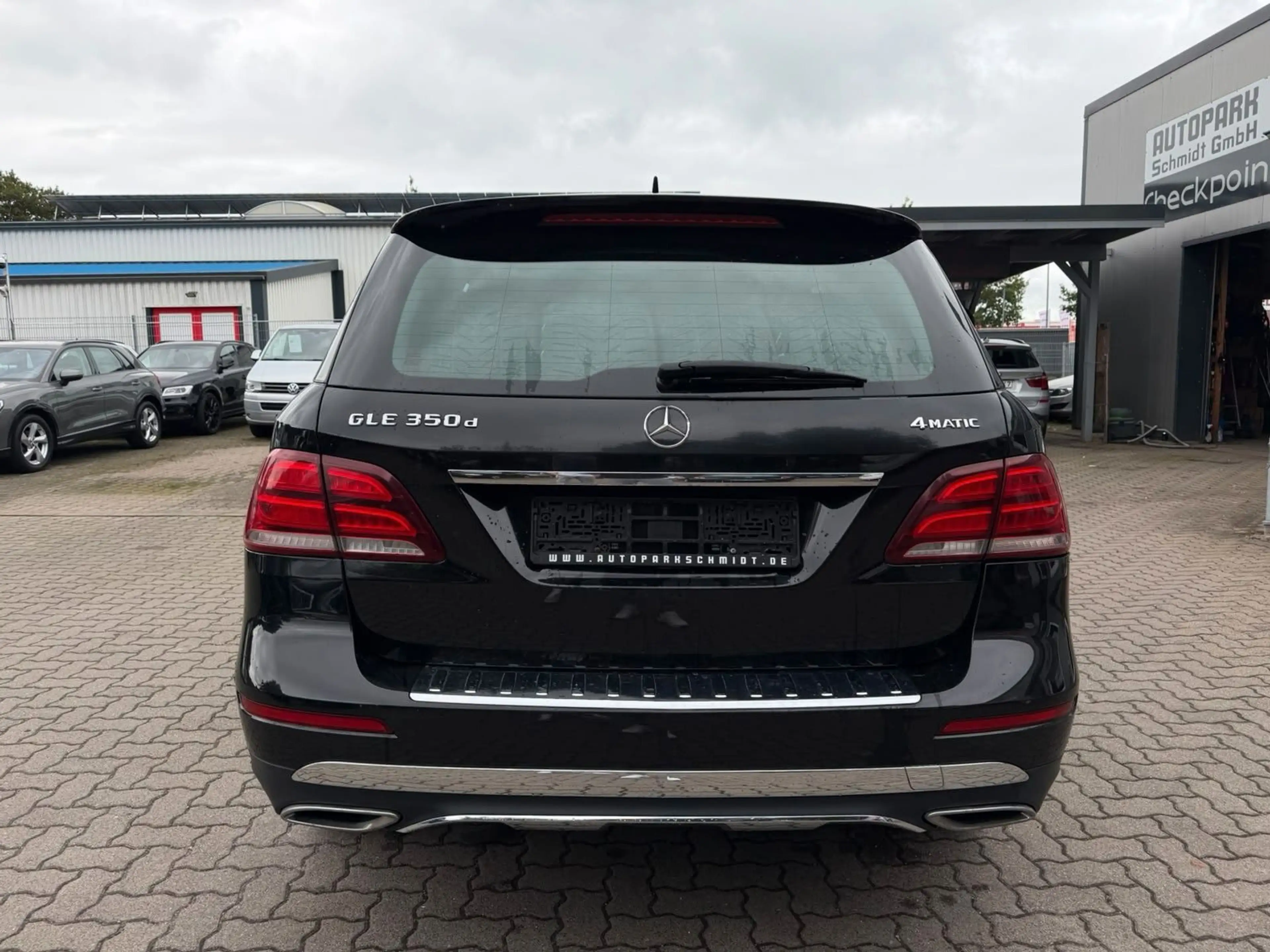 Mercedes-Benz GLE 350 d 4Matic T-LEDER°SZHG°AHK°LED°TEMPOM°MFLR — photo 8