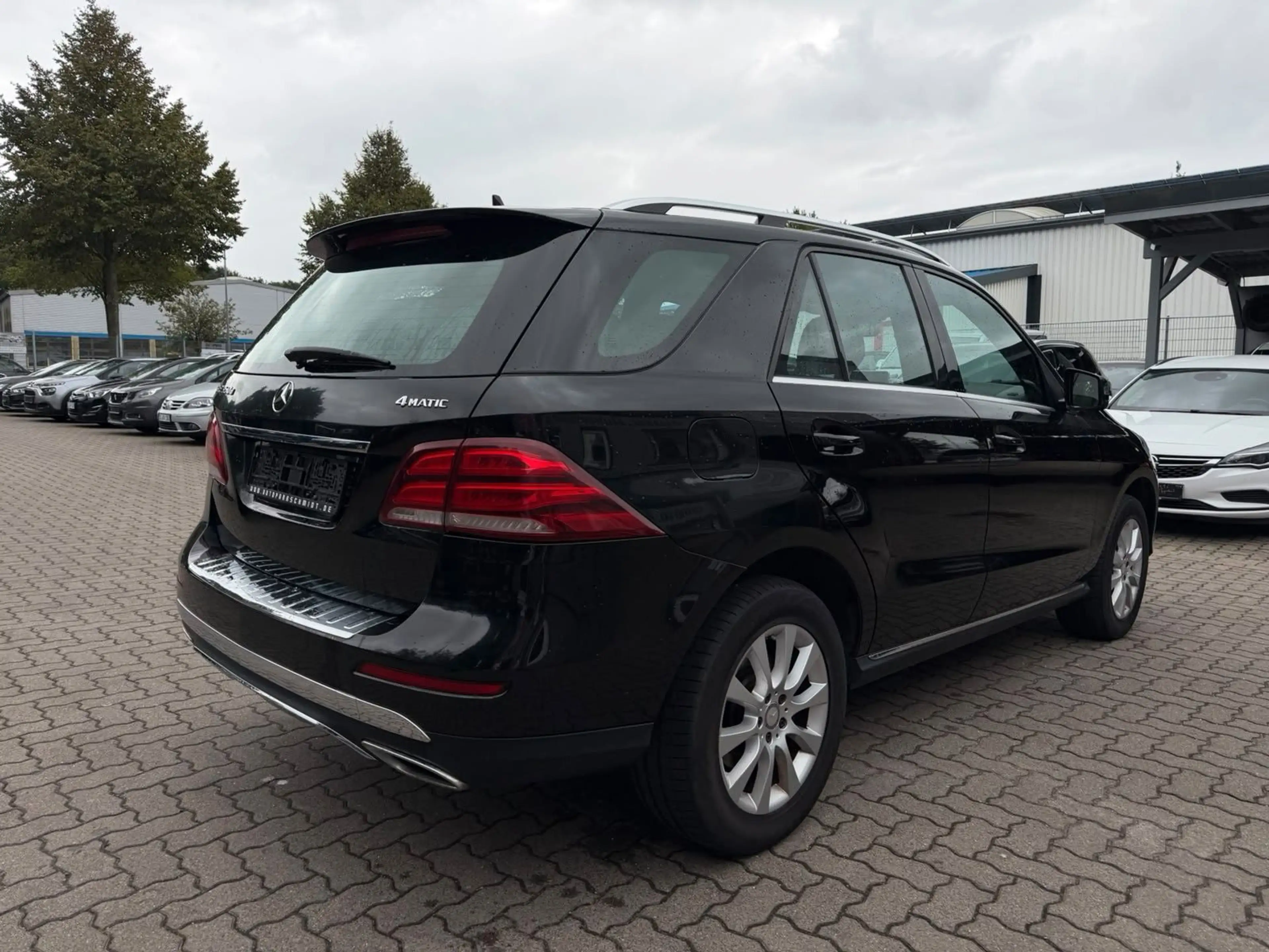 Mercedes-Benz GLE 350 d 4Matic T-LEDER°SZHG°AHK°LED°TEMPOM°MFLR — photo 7