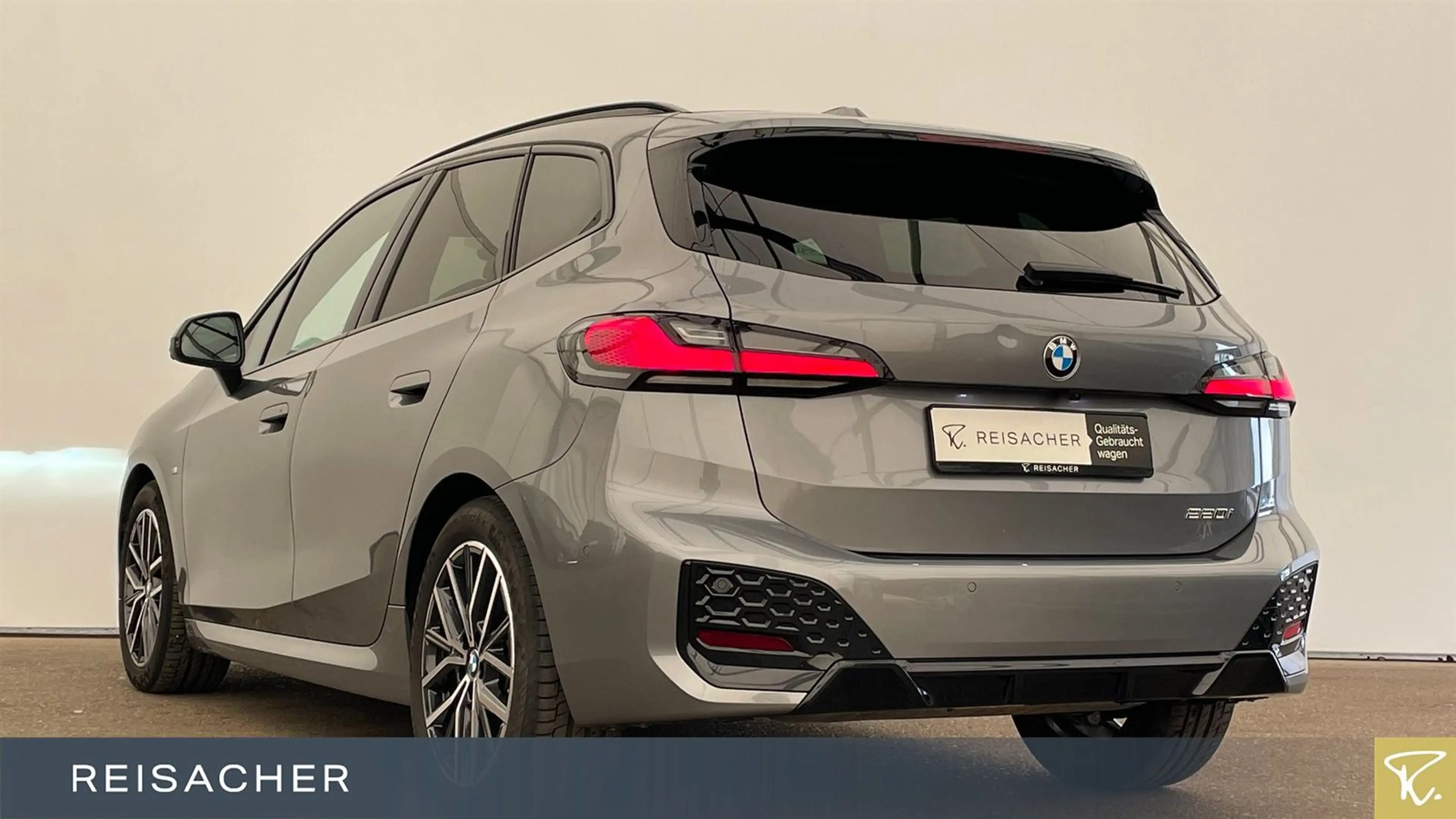 BMW 220 220i A Active Tourer M-Sport,Pano,AHK,DA+,PAProf — photo 2