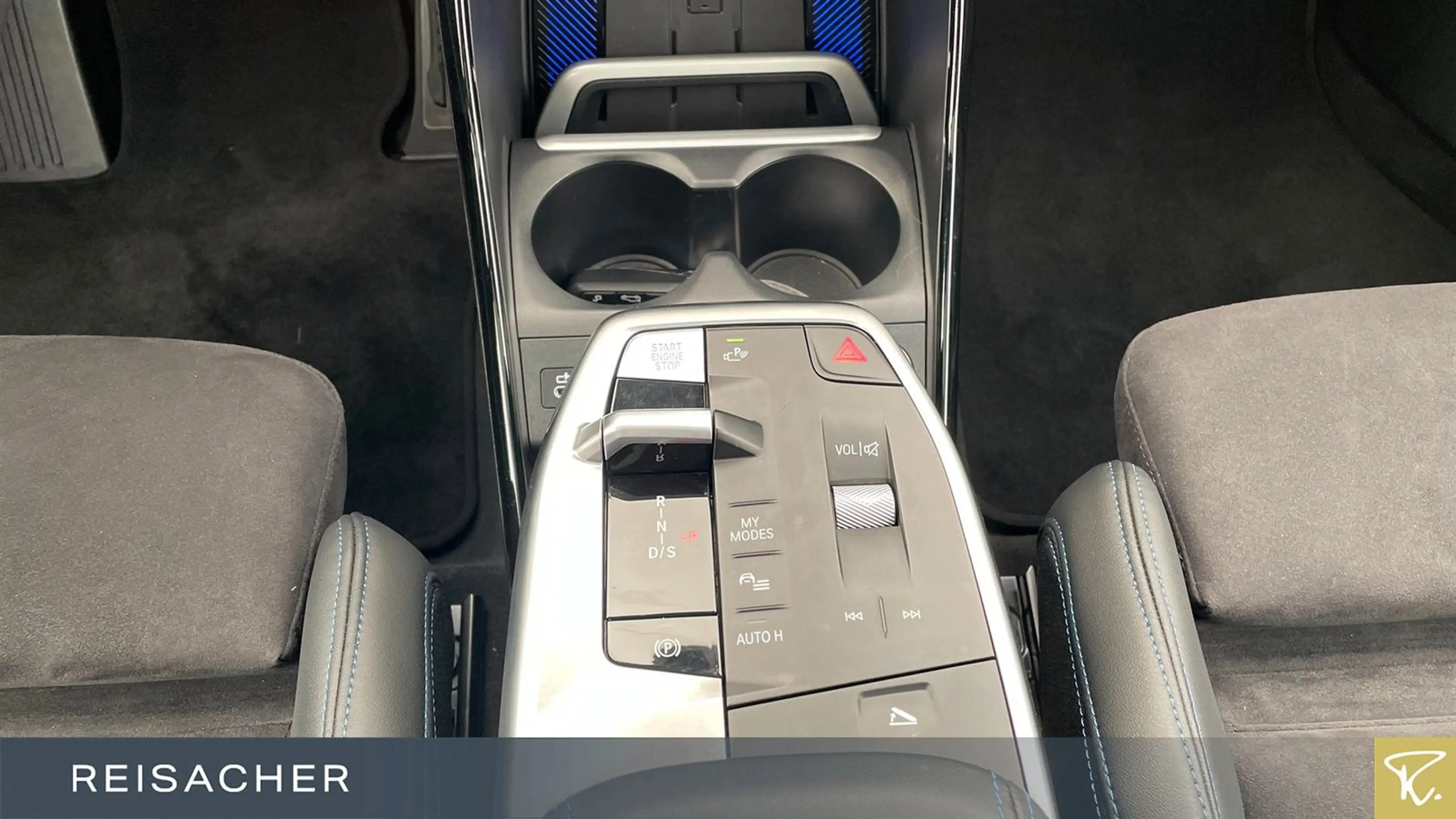 BMW 220 220i A Active Tourer M-Sport,Pano,AHK,DA+,PAProf — photo 11