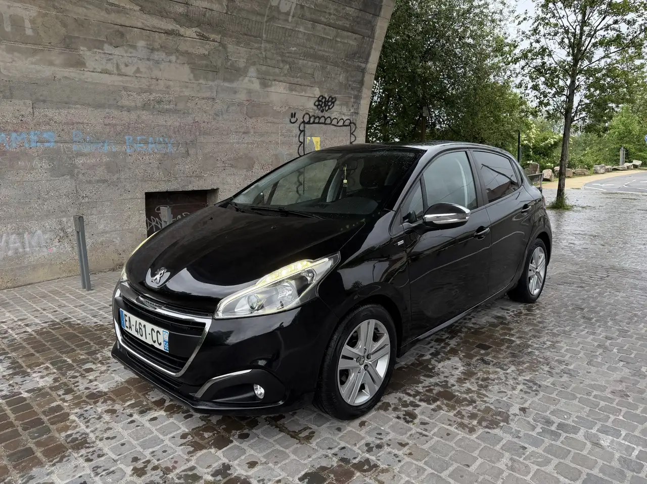 Peugeot 208 PureTech 82ch S\u0026S BVM5 Allure