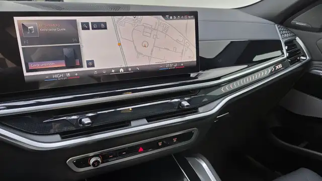 BMW X6 view 11