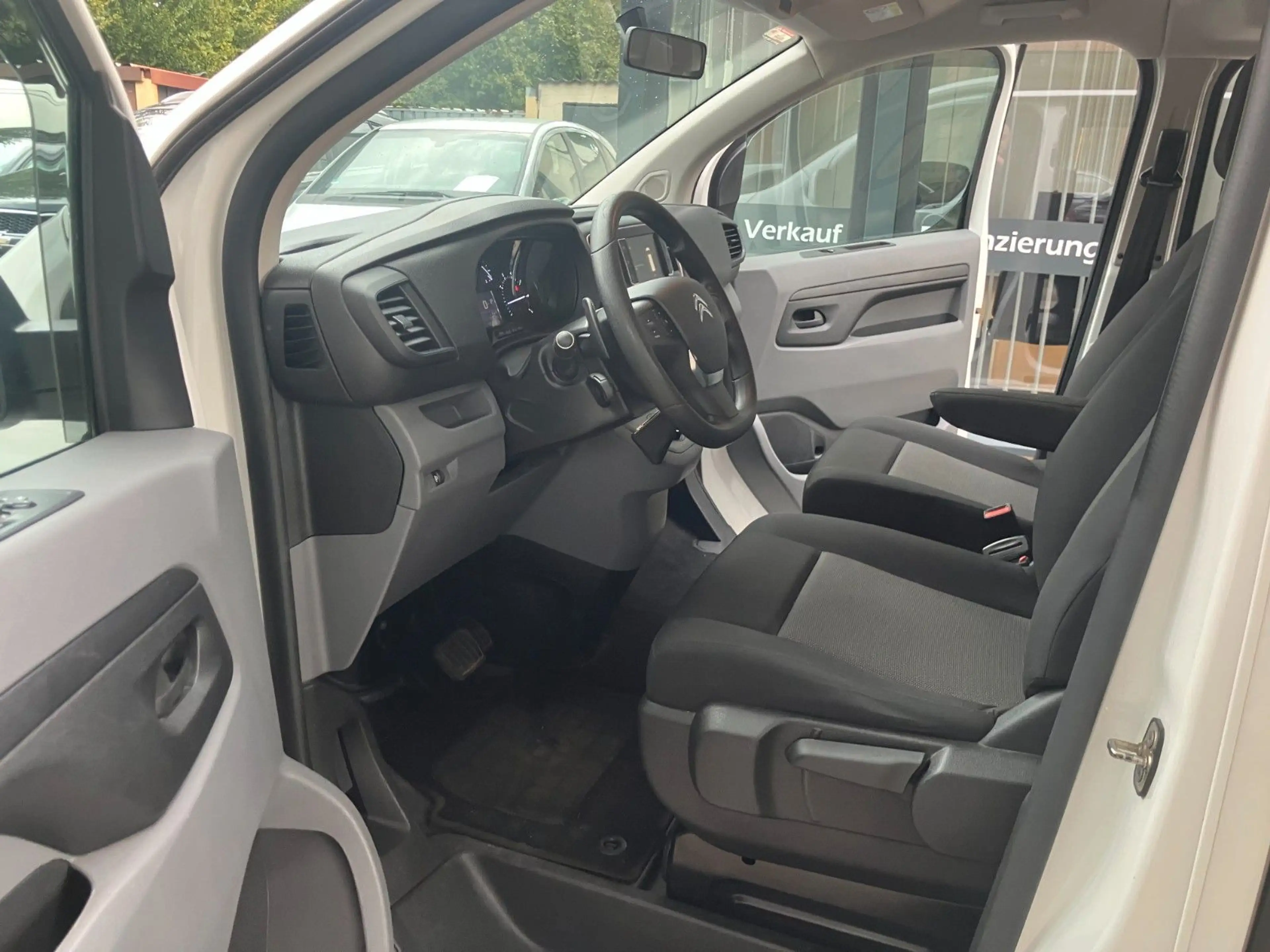 Citroen Jumpy 2,0 Automatik 8-Sitzer Kamera — photo 12
