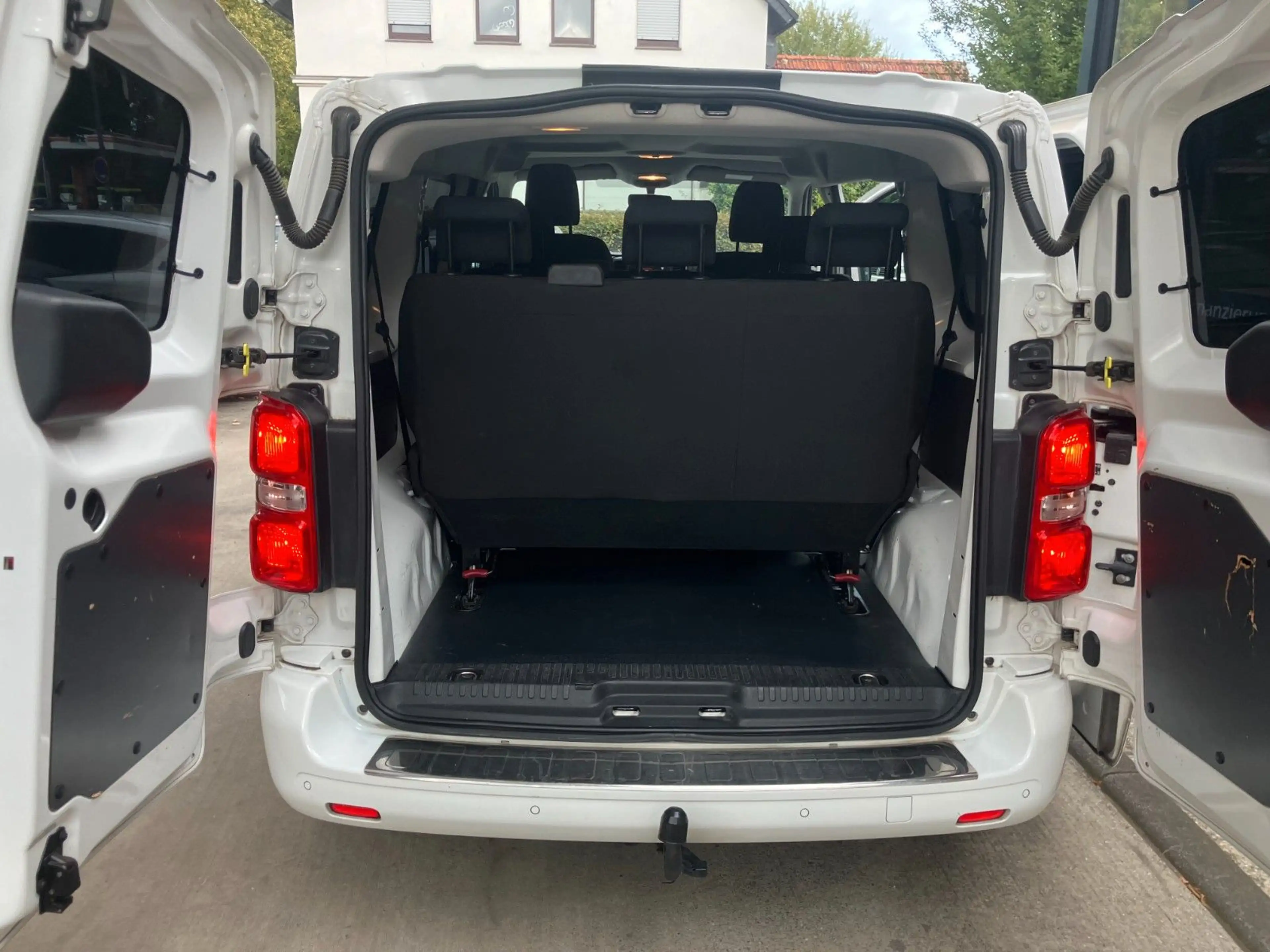 Citroen Jumpy 2,0 Automatik 8-Sitzer Kamera — photo 8
