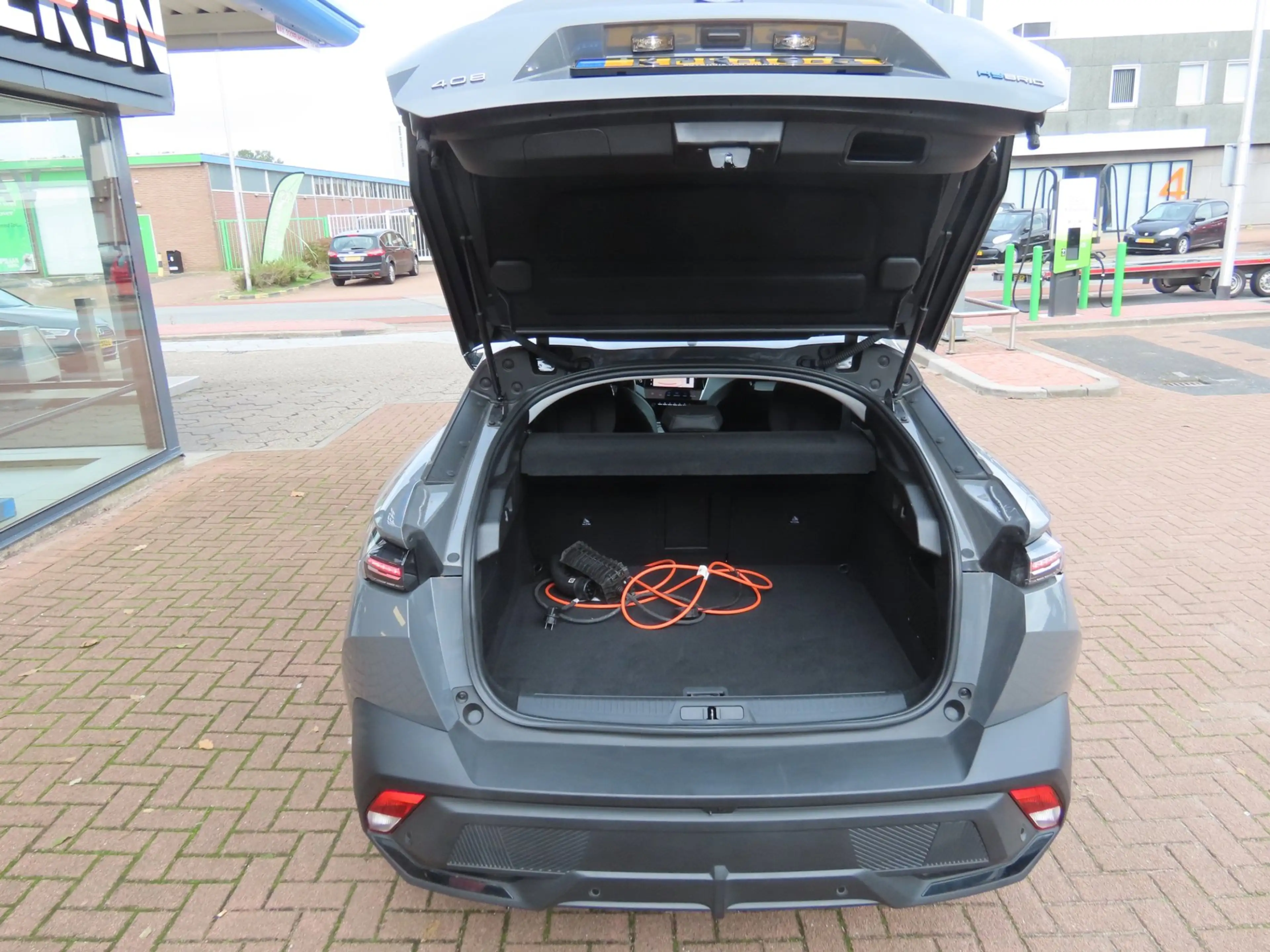Peugeot 408 1.6 HYbrid 180 PK Allure Camera 360 Adap Cruise Wi — photo 18