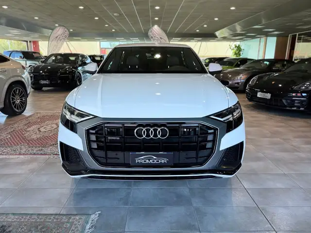 Audi Q8 view 2
