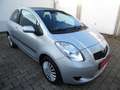 Toyota Yaris TOP Zust.* Klima * PDC * 8 f. Bereift * TÜV Neu Silber - thumbnail 2