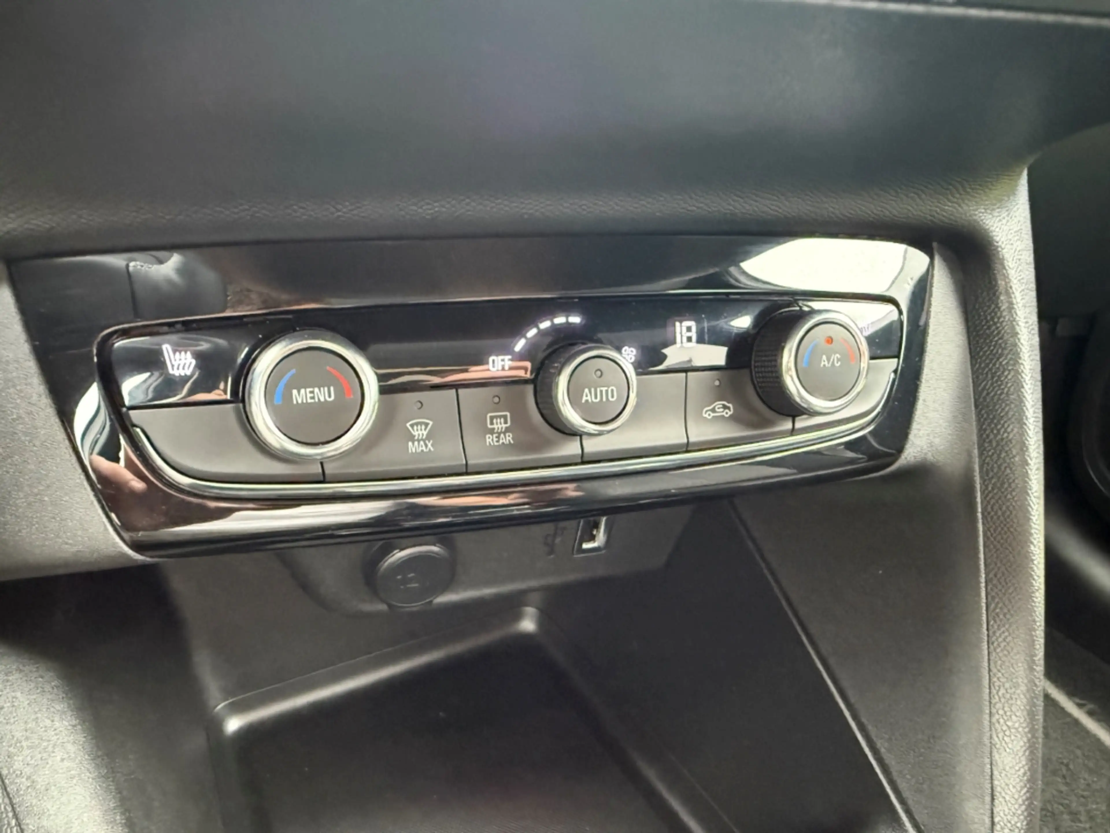 Opel Corsa-e F Edition SHZ+LHZ+Kamera+11KW Charger — photo 13
