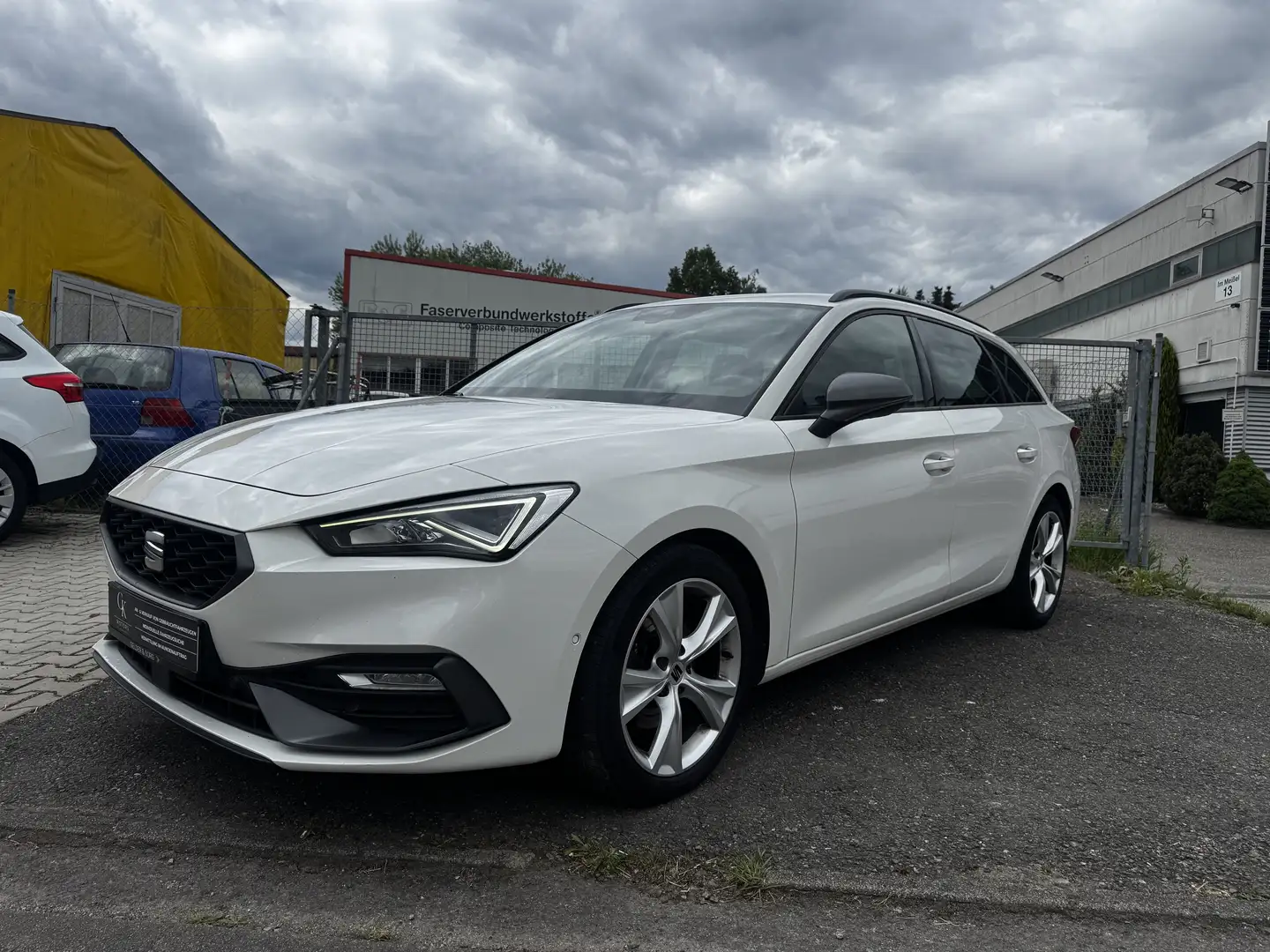 SEAT Leon FR 2,0 TDI*DSG*1.Hand*LED*Gepflegt*Alu*Navi*Euro 6 Blanco - 1