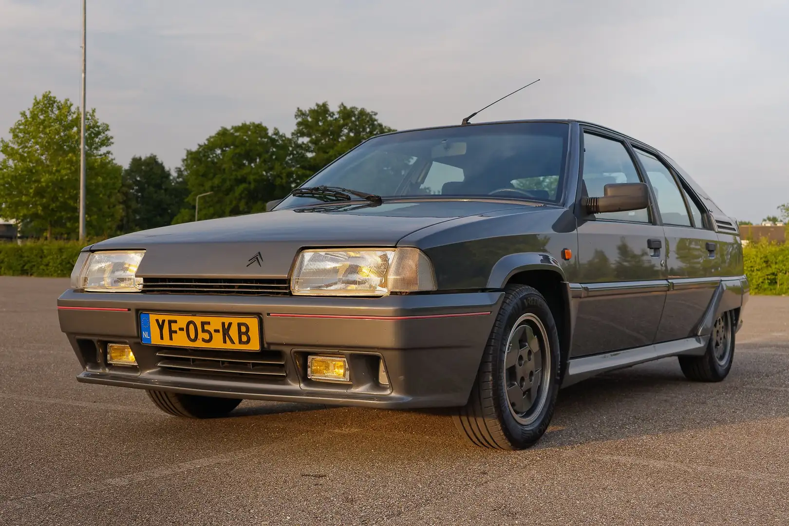 Citroen BX 1.9 GTI 16 Valve Mk2 Grijs - 1