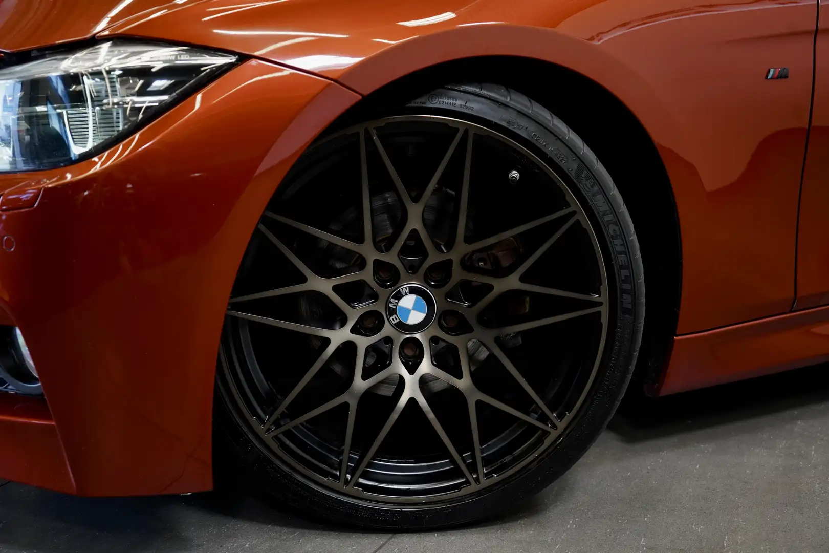 BMW 320 xD M Sportpaket *3.H *PDC *Navi *H&K *Kam Orange - 2