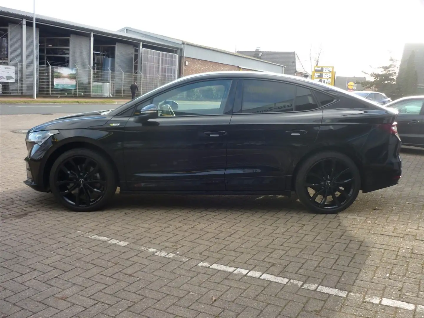 Skoda Enyaq Coupé RS Lounge/Kamera/AHK/PanoD/ACC/LED Schwarz - 2