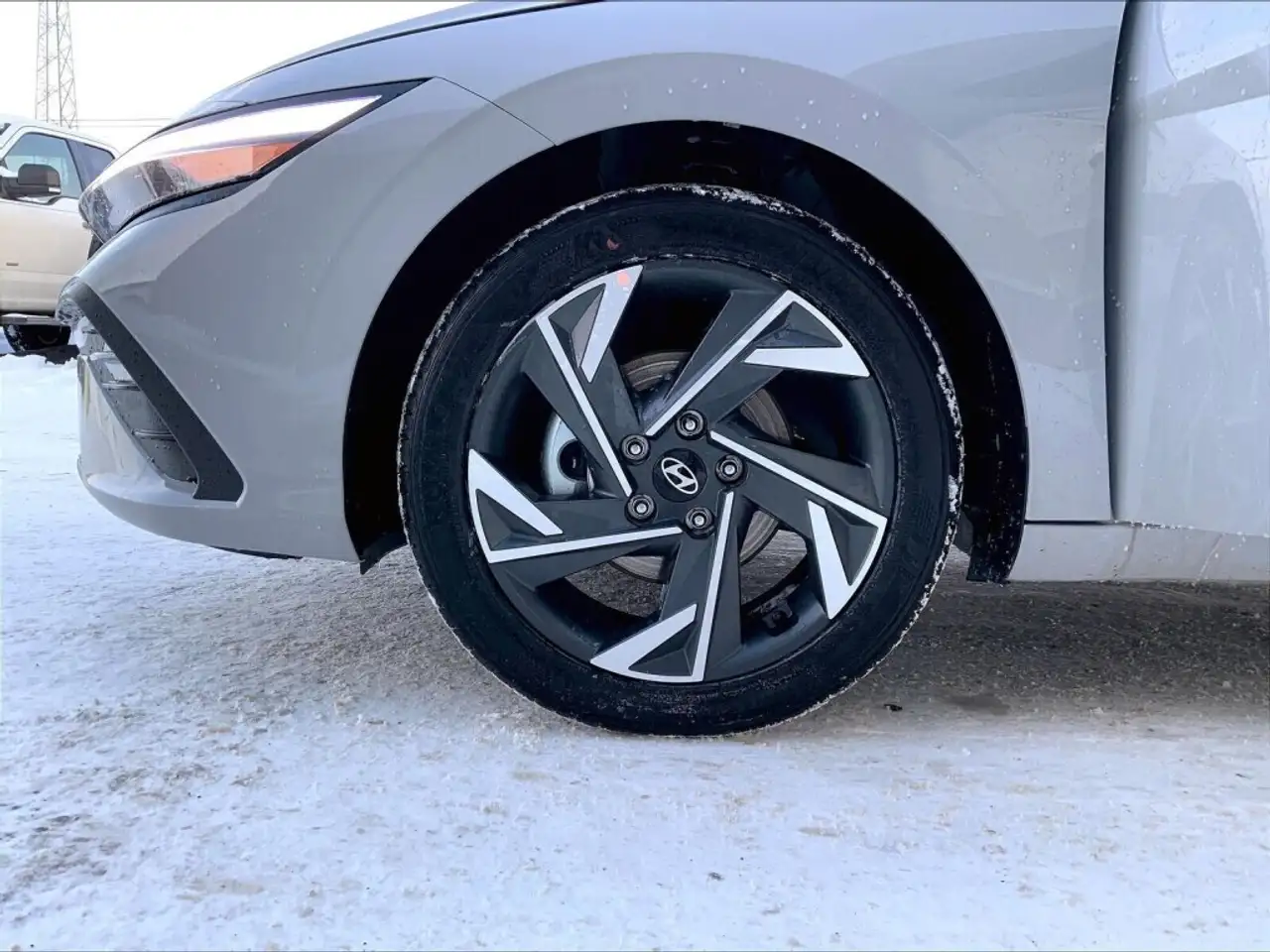 Hyundai ELANTRA снимка Hyundai ELANTRA