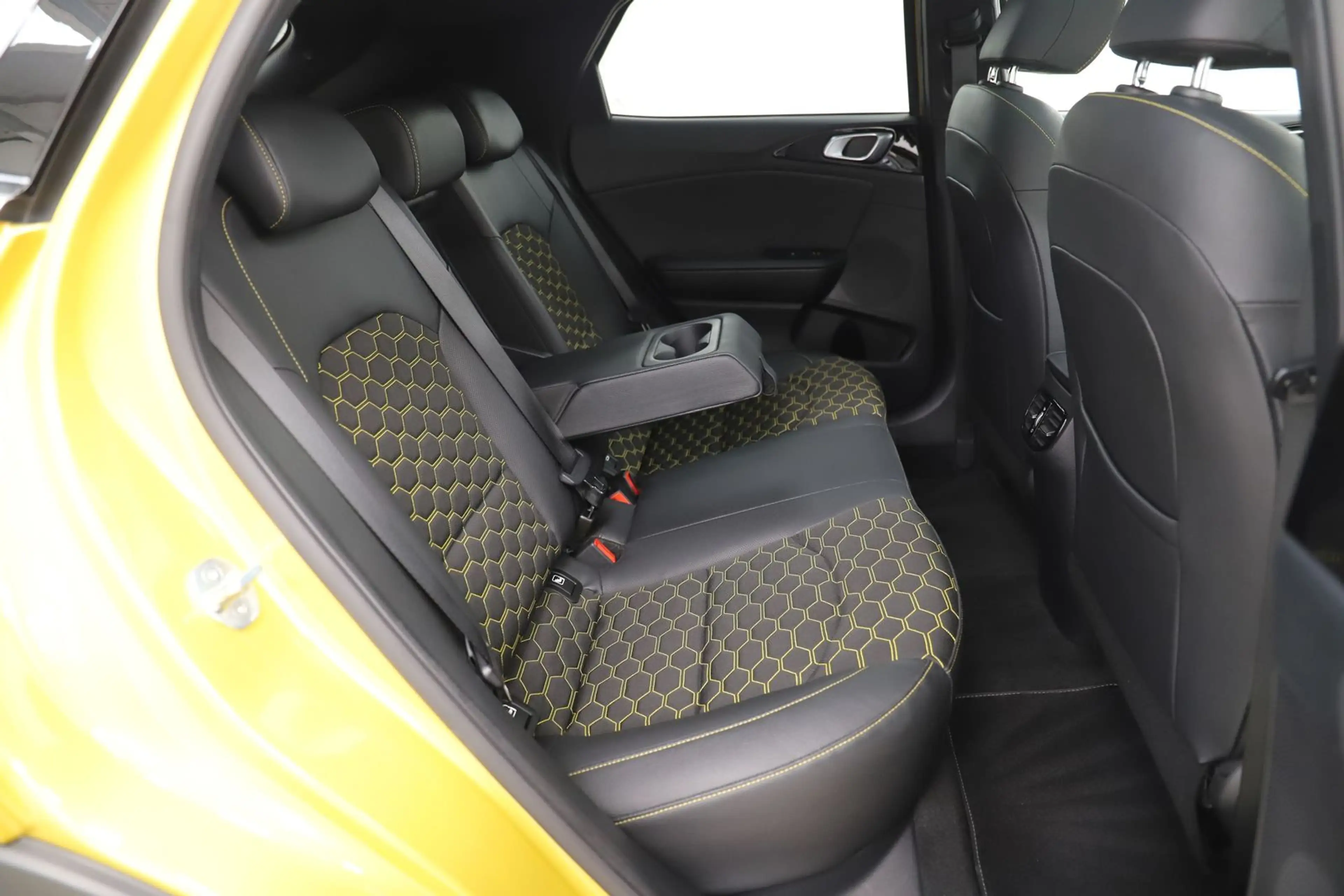 Kia XCeed 1.6TGDI 204PS 7DCT Xdition Pano JBL 1Hand — photo 11