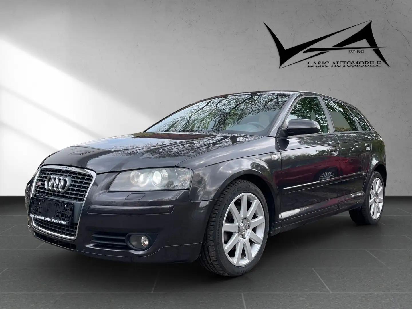 Audi A3 Sportback 2.0 FSI S line Sportpaket plus Grijs - 1