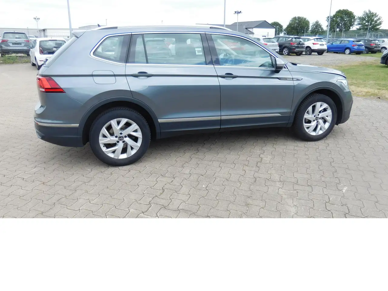 Volkswagen Tiguan Allspace 1.5 TSI Life 7 Sitze Navi DSG, миниатюра 3