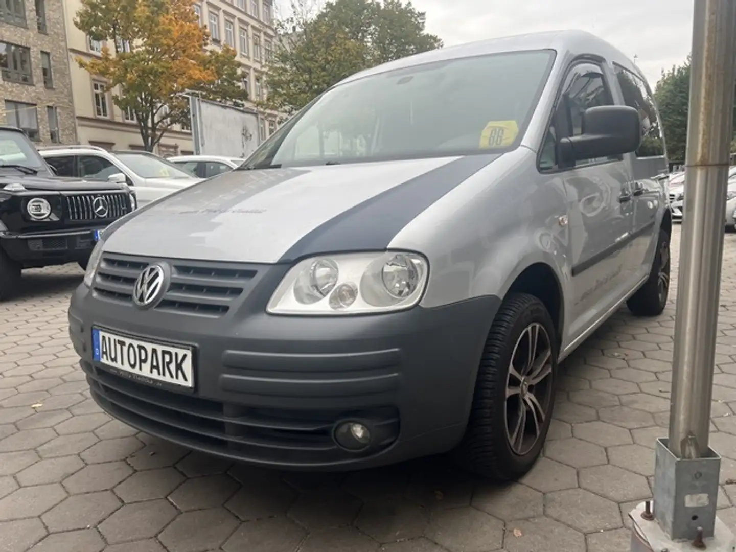 Volkswagen Caddy 2.0 TDI*Klima*Navi*6 Gang*Alu Silber - 2