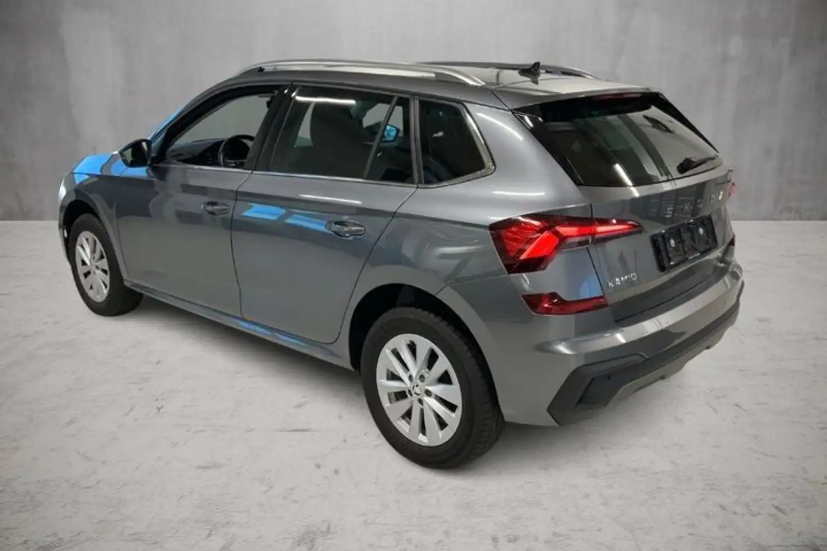 Skoda Kamiq 1.0TSI DSG Selection Gris - 2