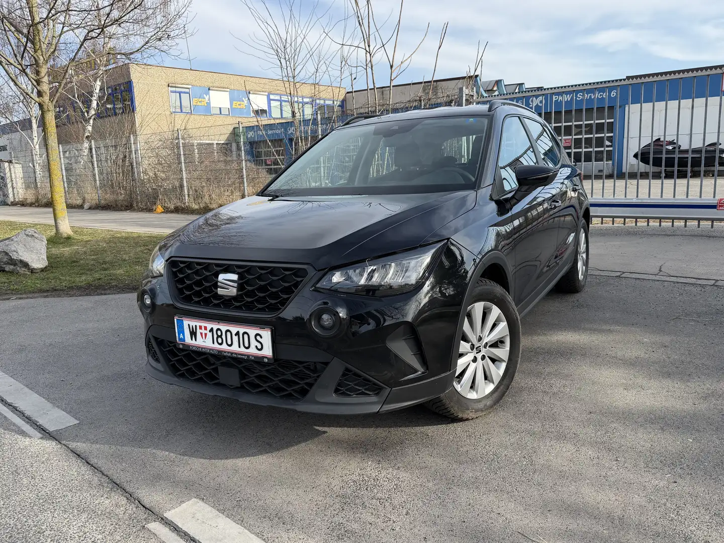 SEAT Arona 1,0 Eco TSI Reference Schwarz - 1