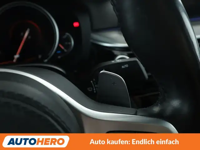 BMW 5 Series view 28