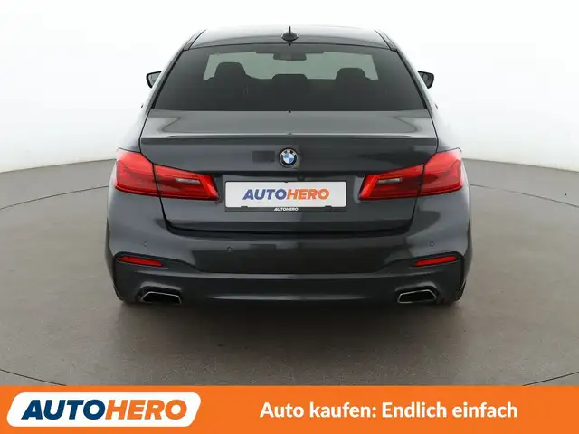 BMW 5 Series view 5