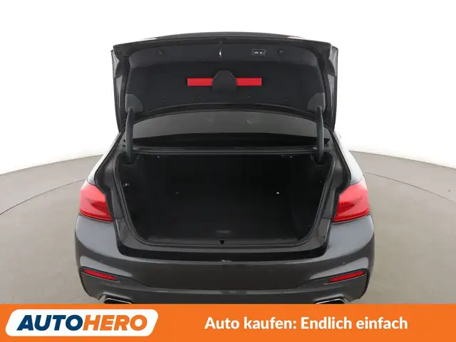 BMW 5 Series view 16