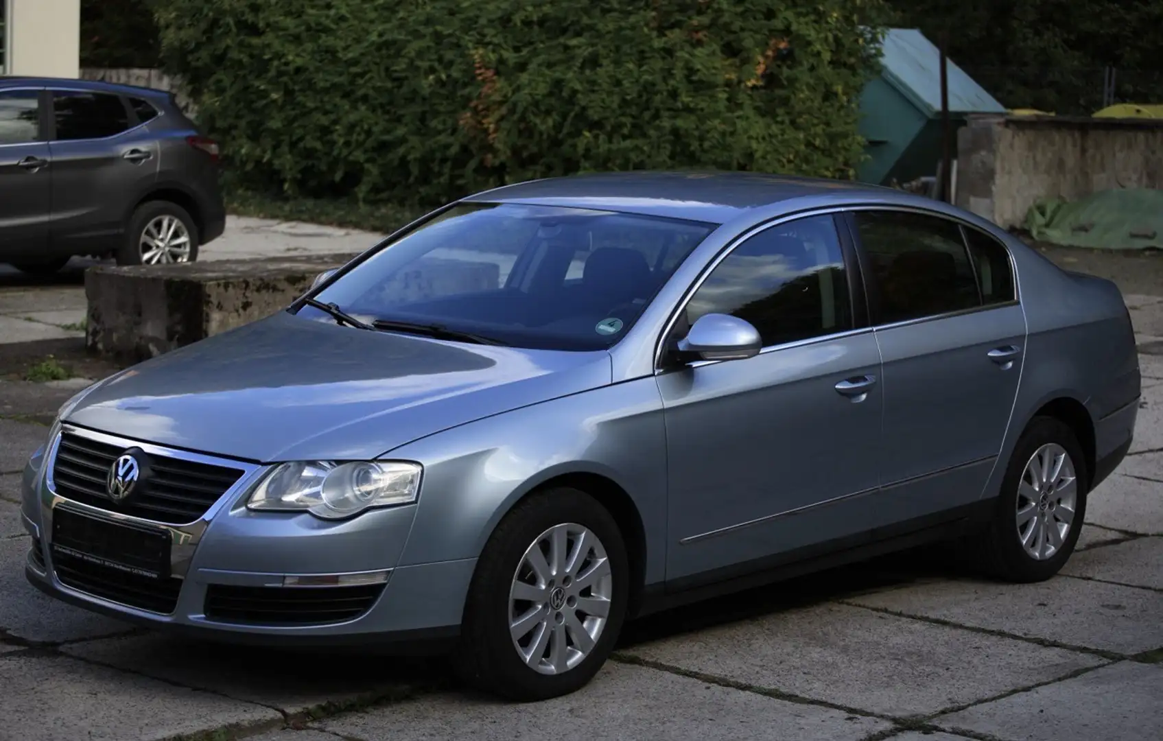 Volkswagen Passat 2.0TDI/ TÜV 02.27/ ZAHNRIEMEN/ PUMPE/ KUPPLUNG NE - 2