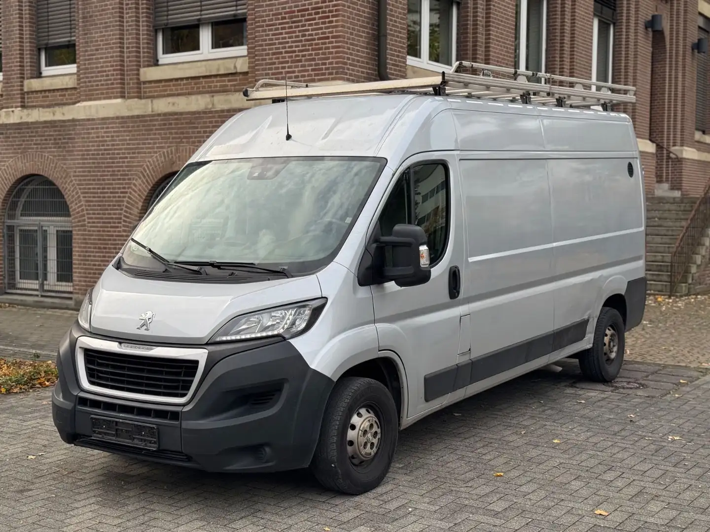 Peugeot Boxer Kasten Hochraum 335 L3H2 Pro Avantage Edit Gris - 1