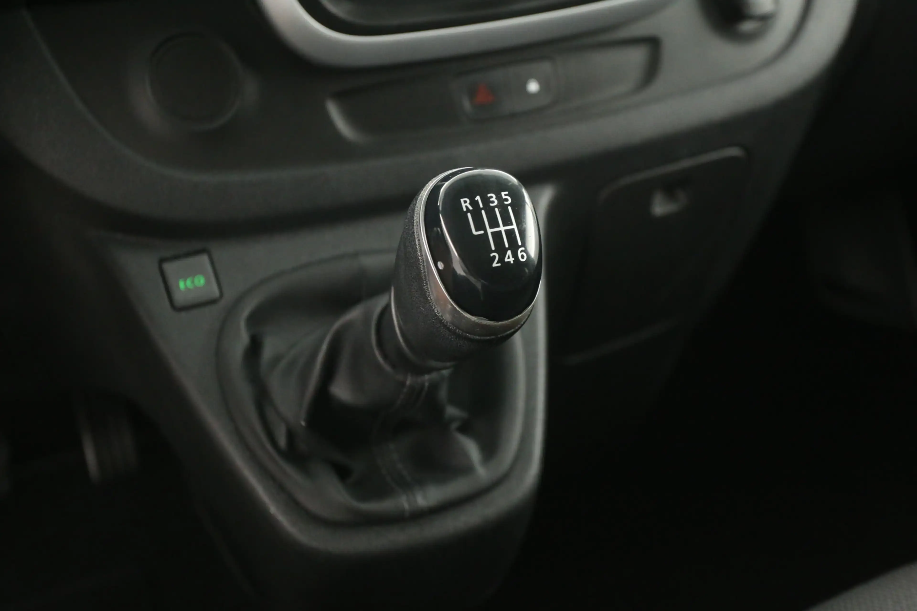 Renault Trafic 2.0 dCi 145PK T29 L2H1 | DC | 6 Zits | Airco | Cru — photo 24