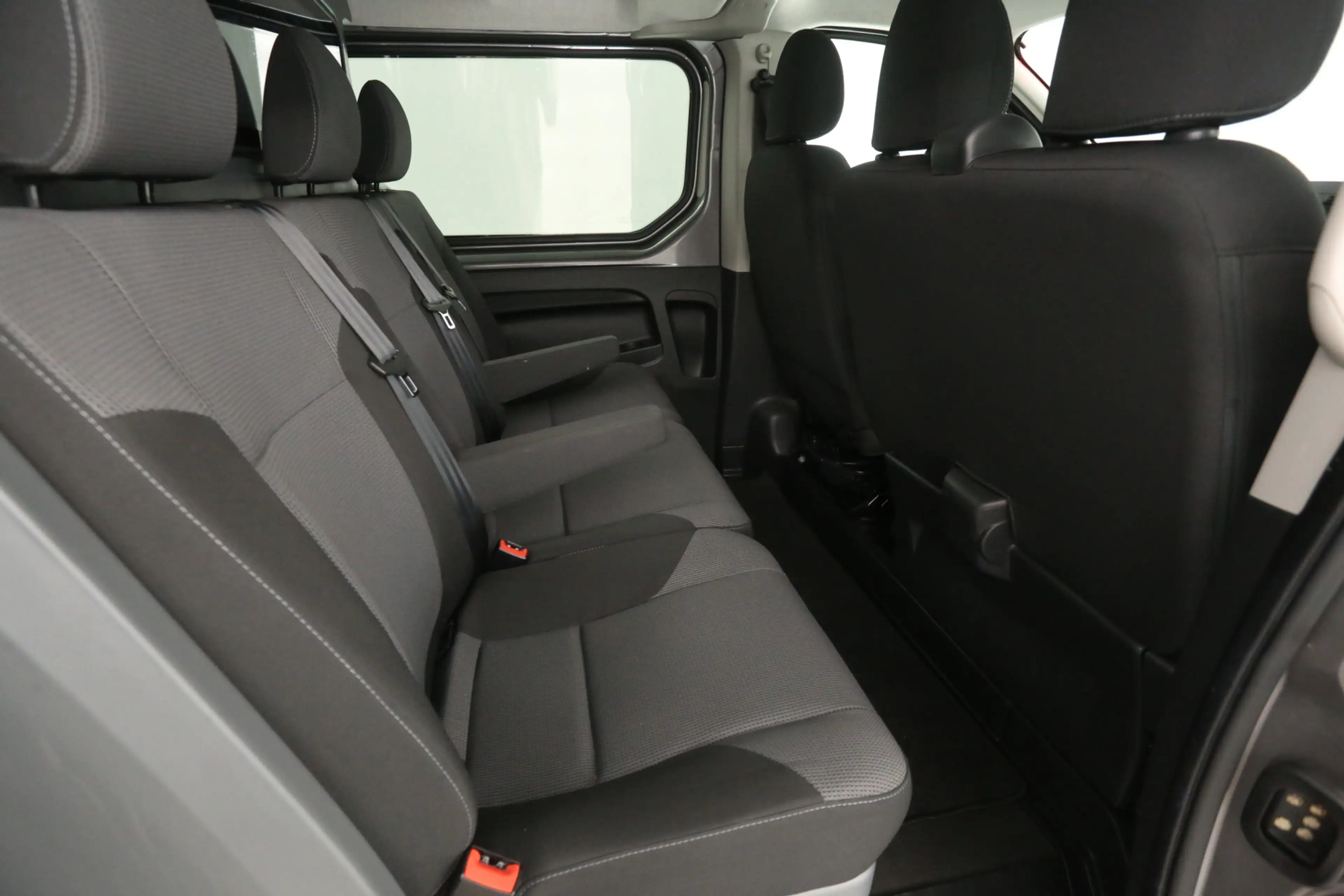Renault Trafic 2.0 dCi 145PK T29 L2H1 | DC | 6 Zits | Airco | Cru — photo 3