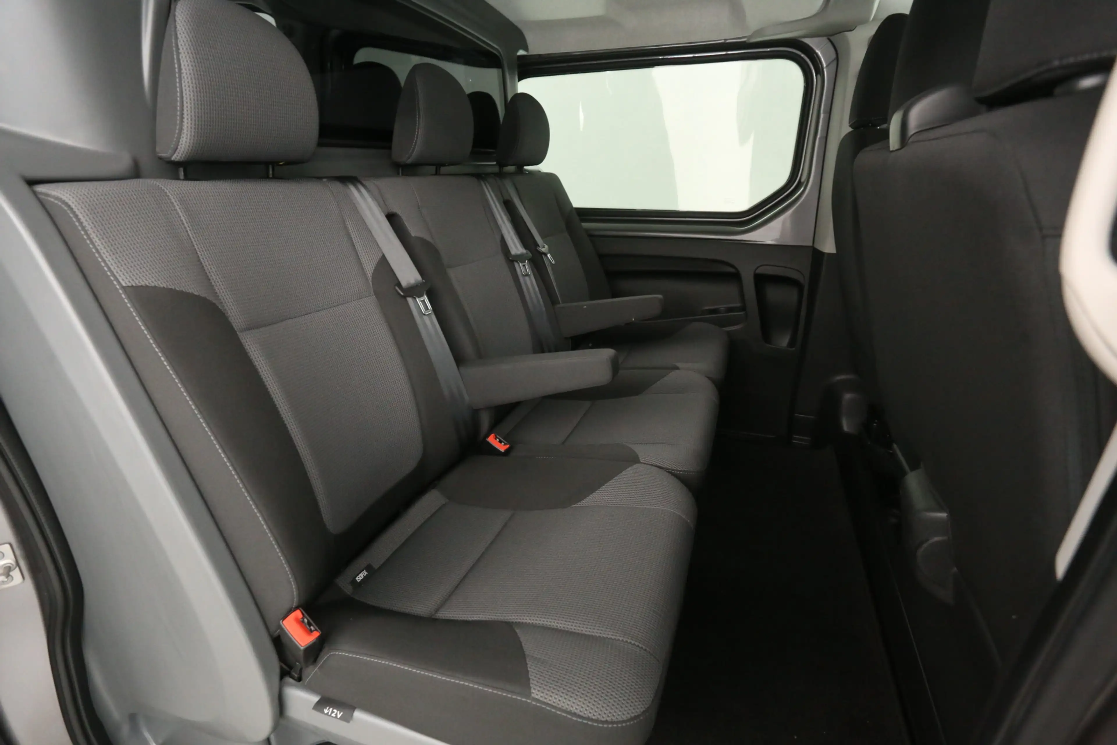 Renault Trafic 2.0 dCi 145PK T29 L2H1 | DC | 6 Zits | Airco | Cru — photo 12