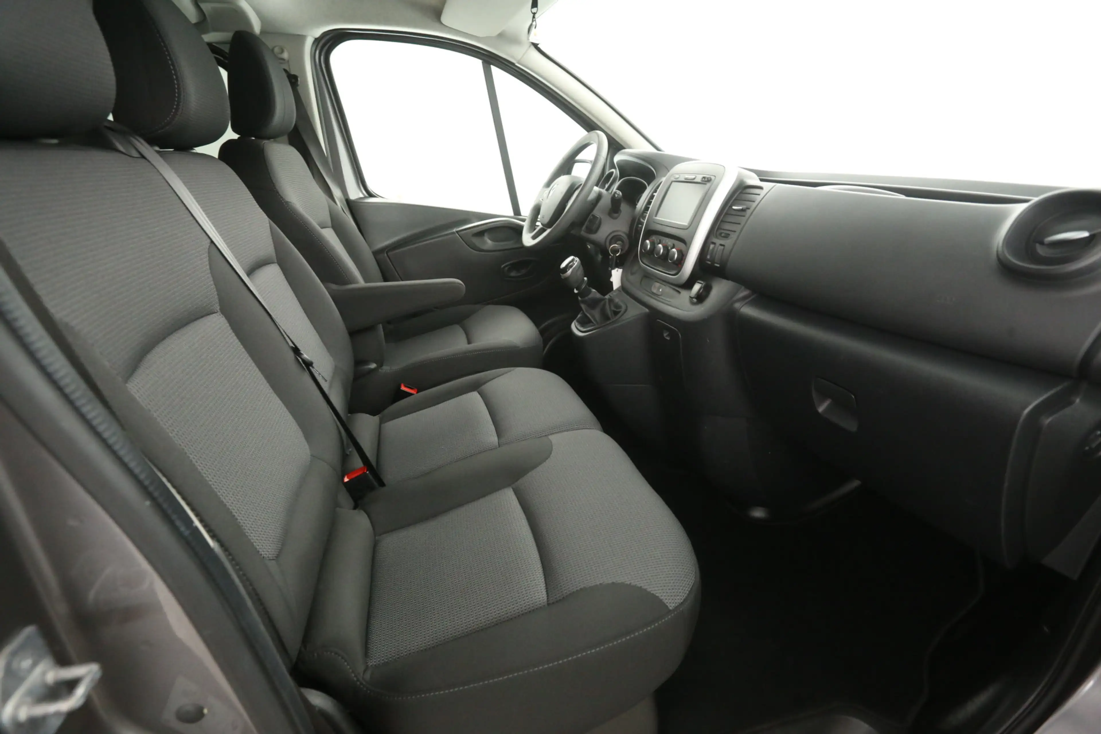 Renault Trafic 2.0 dCi 145PK T29 L2H1 | DC | 6 Zits | Airco | Cru — photo 27