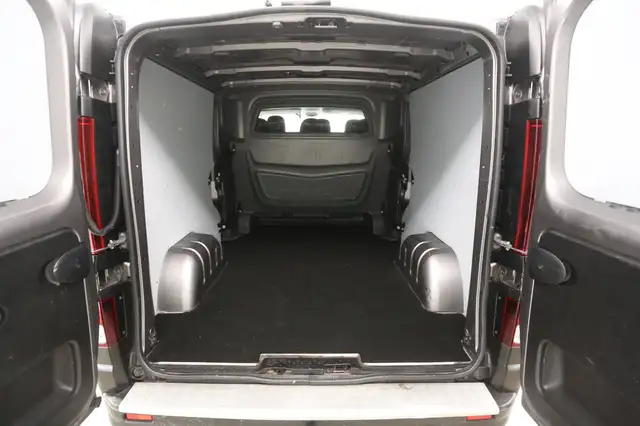 Renault Trafic view 4