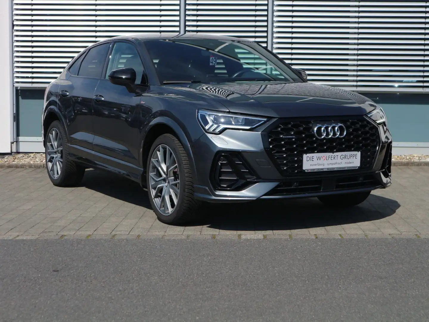 Audi Q3 45 TFSI quattro S line AHK*ACC*CARP Gris - 2