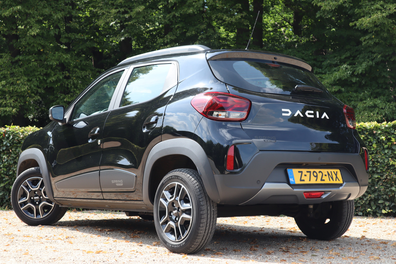 Dacia Spring Expression 27 kWh | Lederen bekleding | Navi | — photo 4