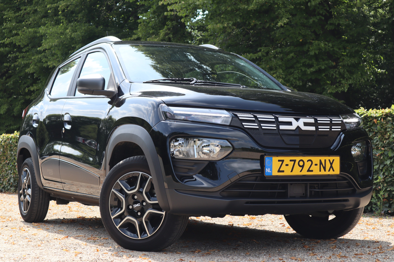 Dacia Spring Expression 27 kWh | Lederen bekleding | Navi | — photo 3