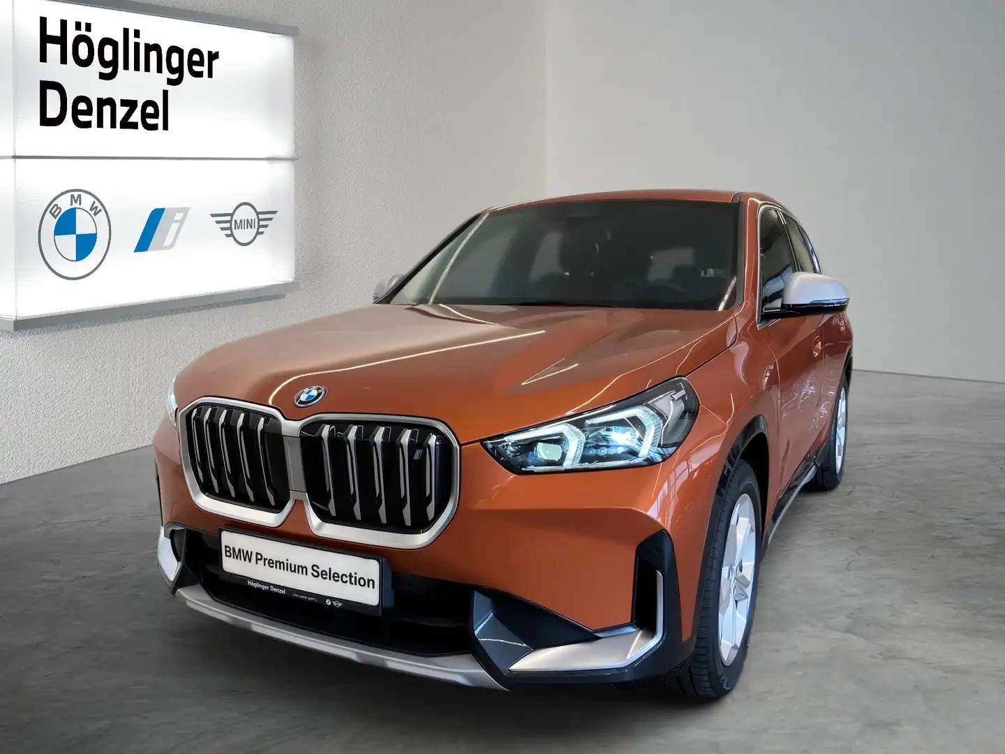 BMW iX1 iX1 xDrive30 narančasta - 1