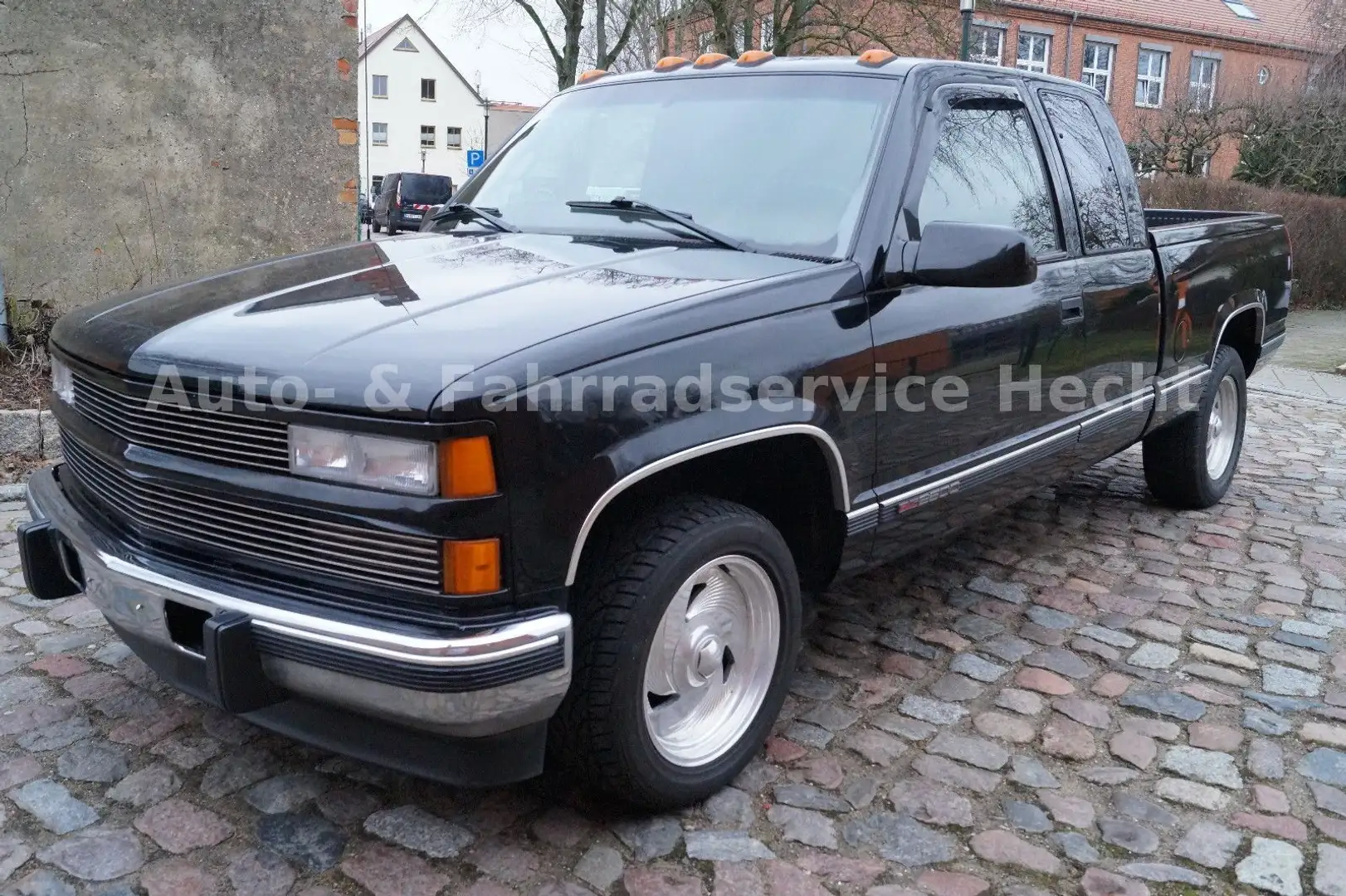 GMC Sierra 2500 Chevrolet Silverado C2500 100000km Černá - 1