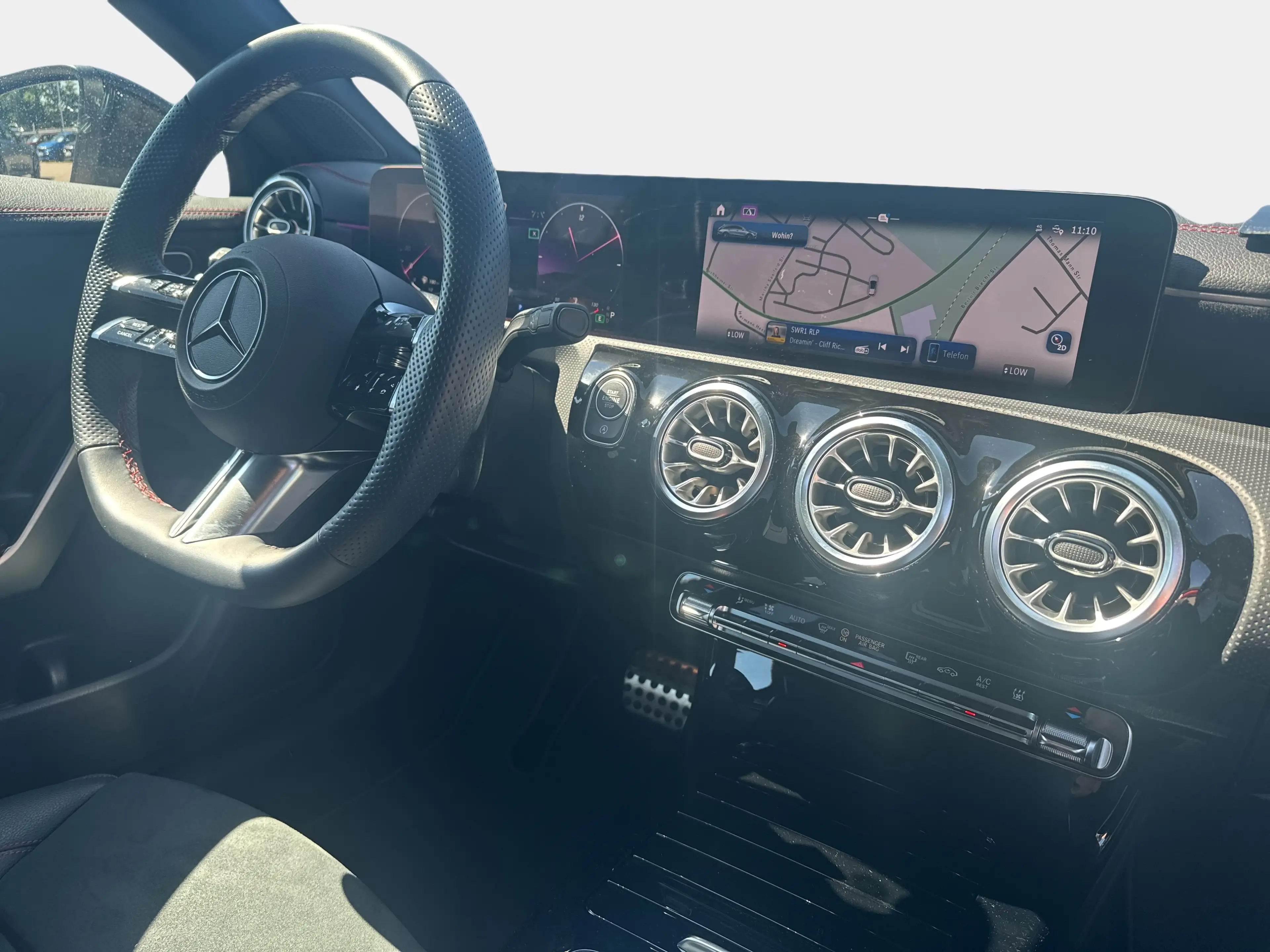 Mercedes-Benz CLA 220 d Shooting Brake Sportpaket DAB LED RFK — photo 12