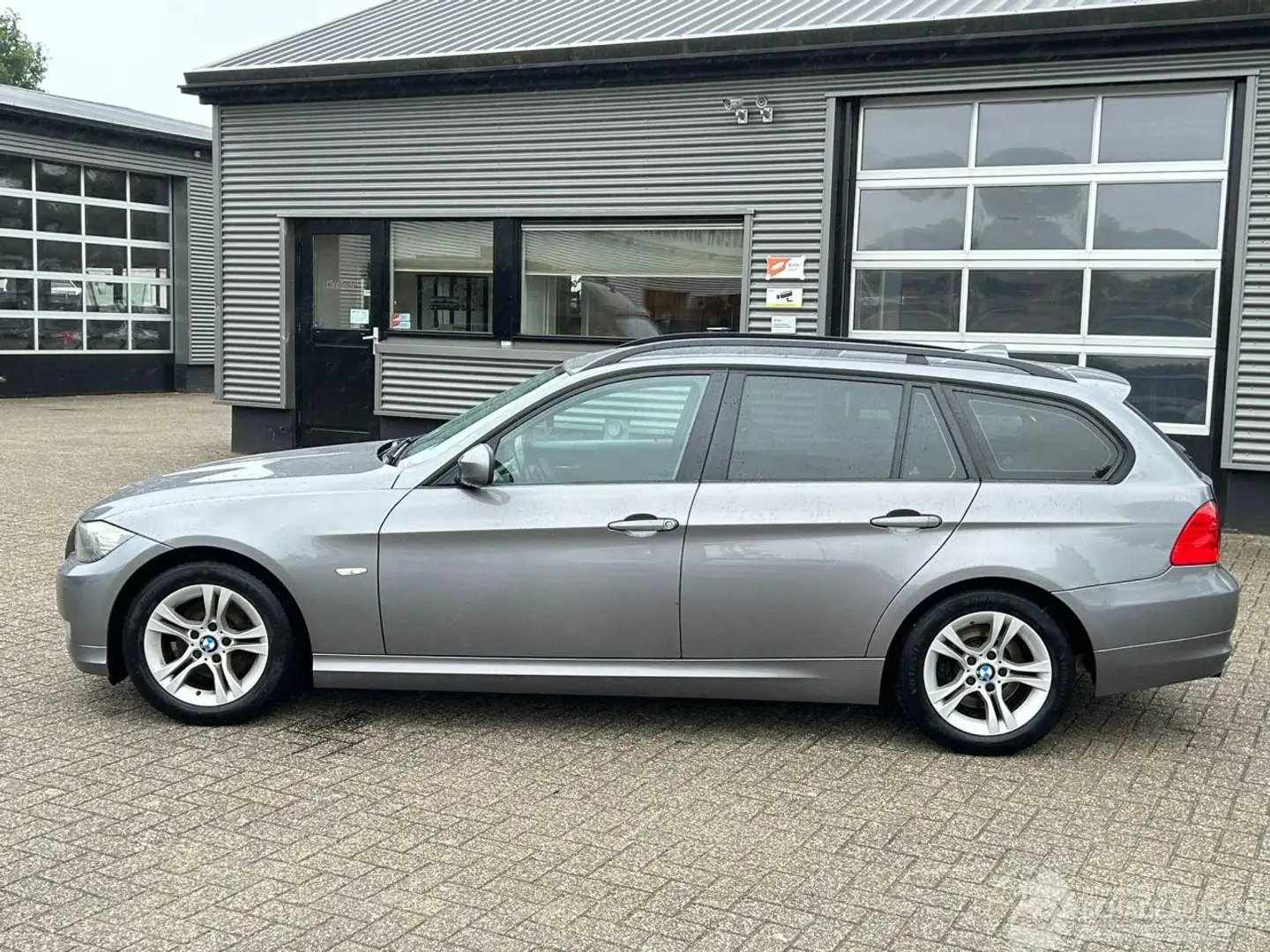 BMW 318 3-serie 318i Touring Gris - 2