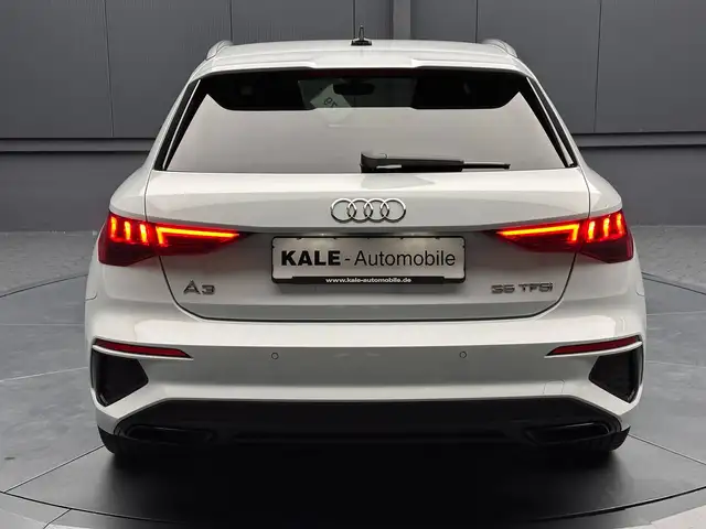Audi A3 view 4