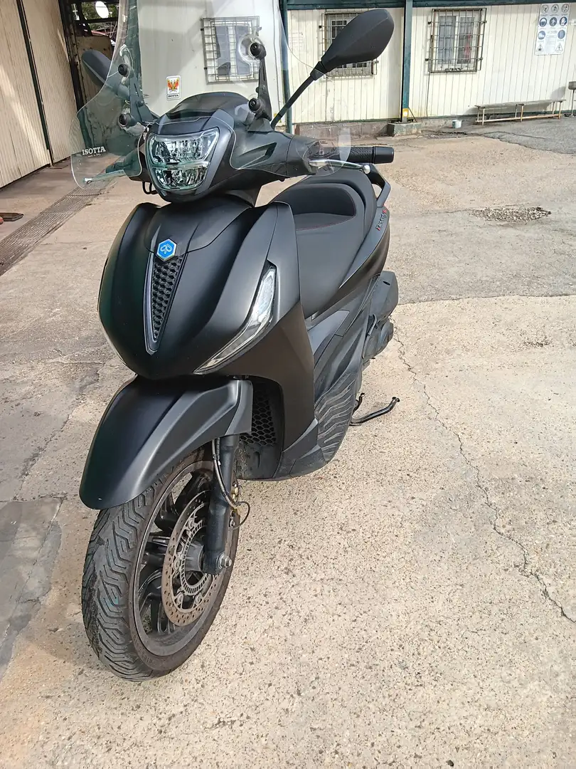 Piaggio Beverly 300 Modello Sport HPE Negru - 2