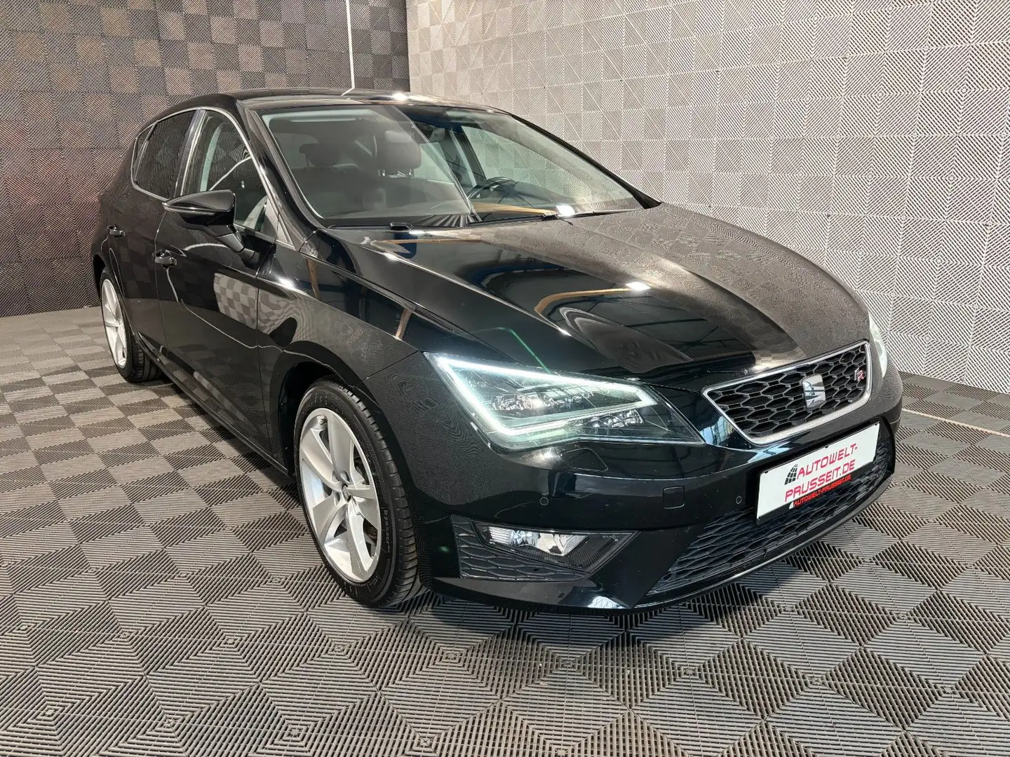 SEAT Leon FR*SP.FAHRW.CUPRA*TEMPO-LED-KLIMA-SHZ-TOUCH Schwarz - 1