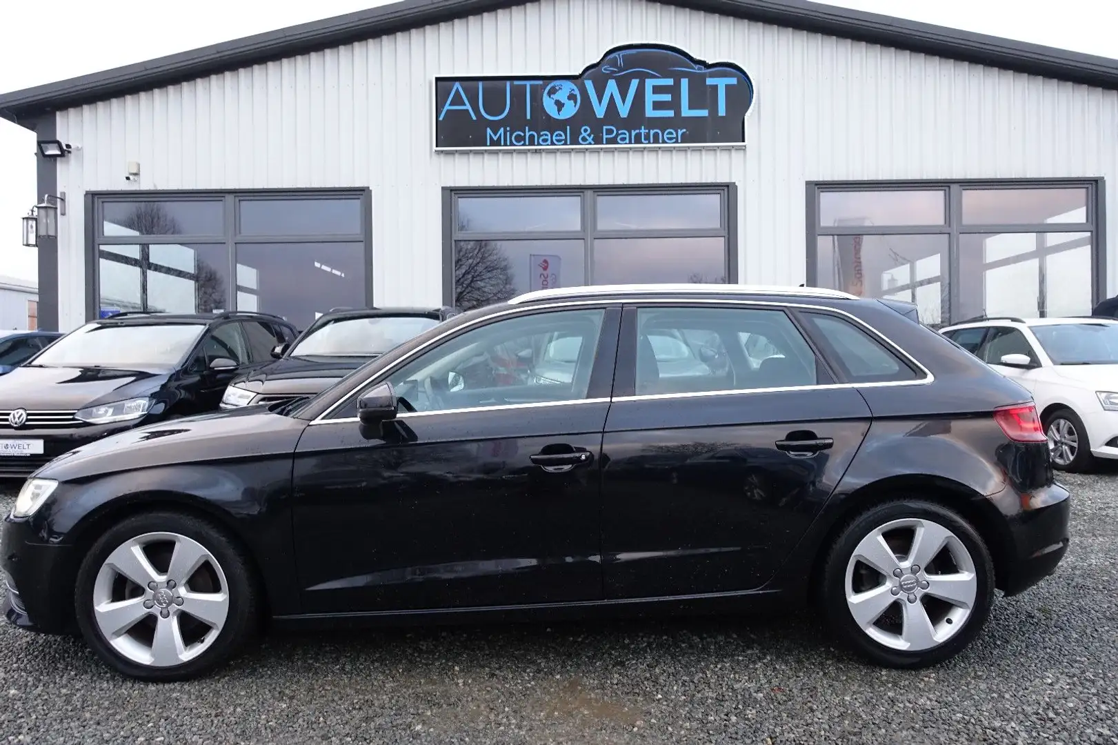 Audi A3 Sportback 2.0TDI lück.Scheckheft TÜV 03/27 Schwarz - 1