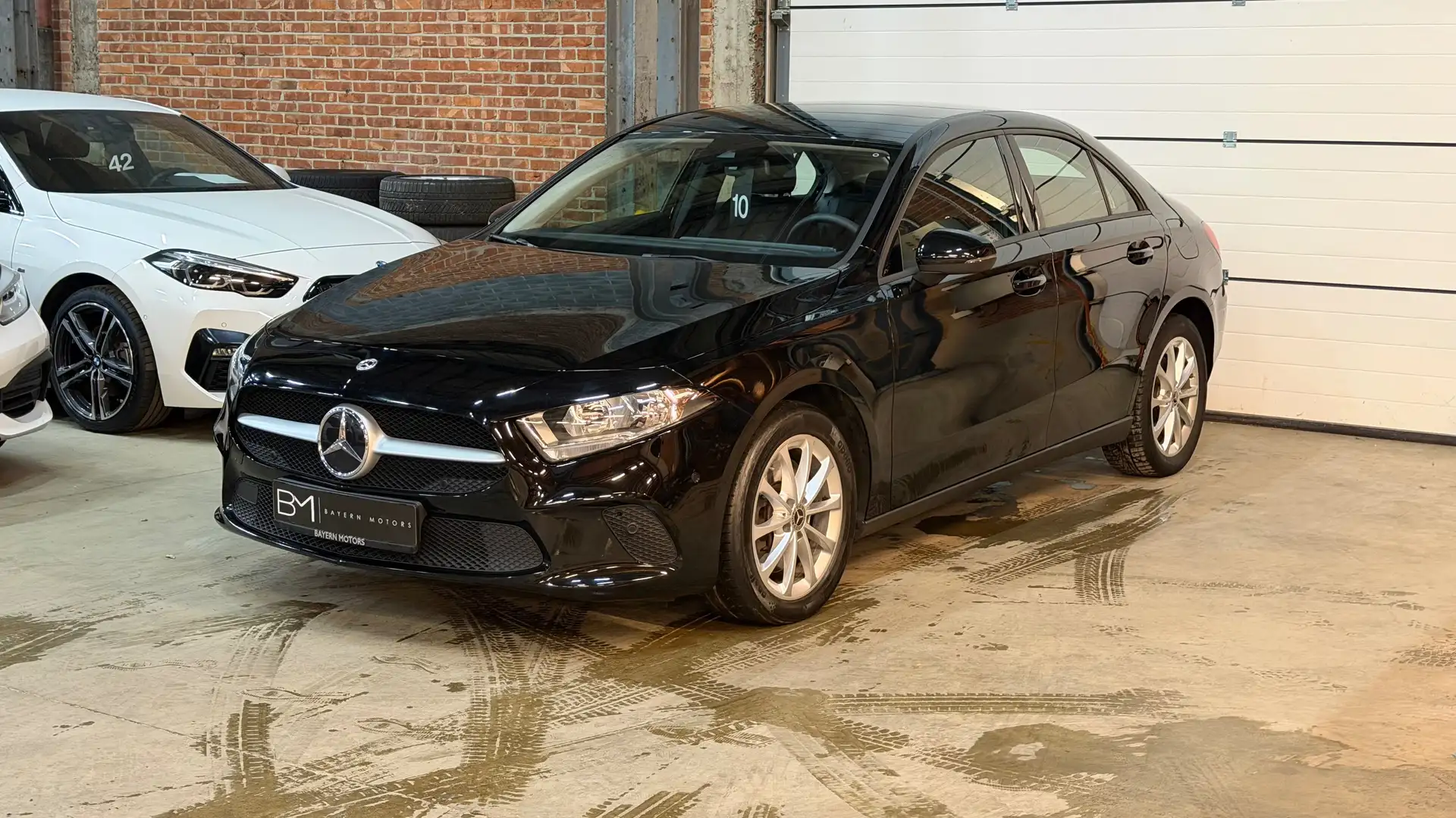 Mercedes-Benz A 250 e Sedan Plug in Hybride Benzine Navi Garantie Noir - 1