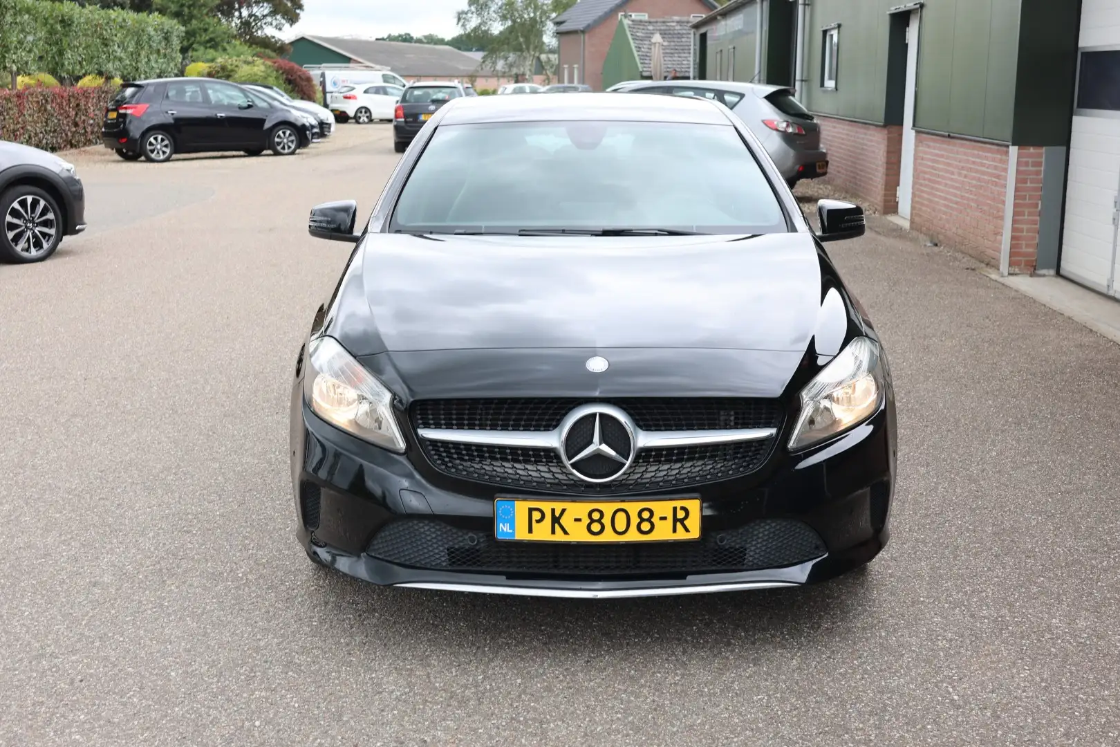 Mercedes-Benz A 180 Ambition, Mooie uitvoering, Navigatie, Parkeersens Zwart - 2