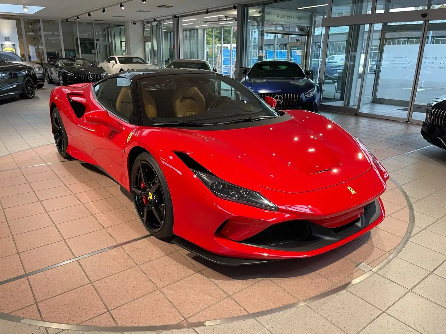 Ferrari F8 Tributo Two-Tone Roşu - 1