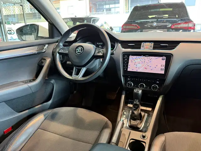 Skoda Octavia view 12