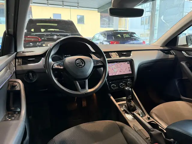 Skoda Octavia view 9